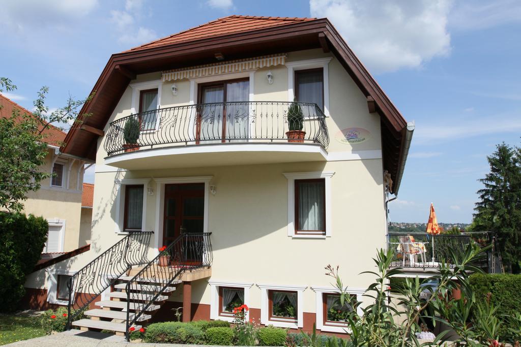 Erika Apartmanhazak Heviz Ngoại thất bức ảnh