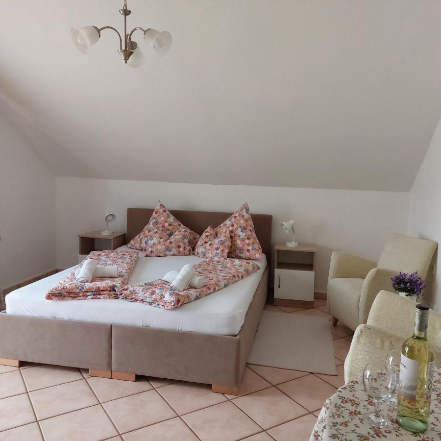 Erika Apartmanhazak Heviz Ngoại thất bức ảnh