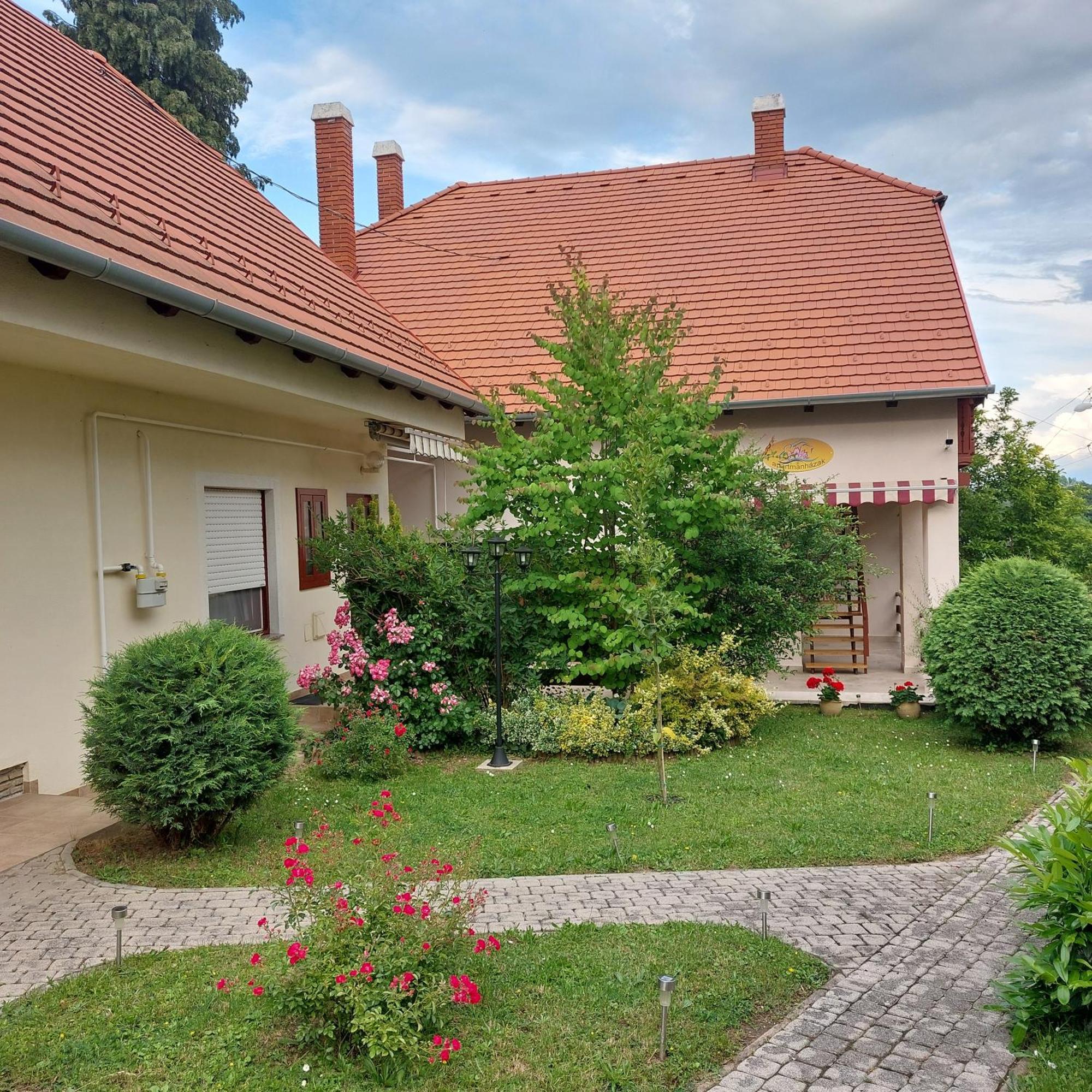 Erika Apartmanhazak Heviz Ngoại thất bức ảnh