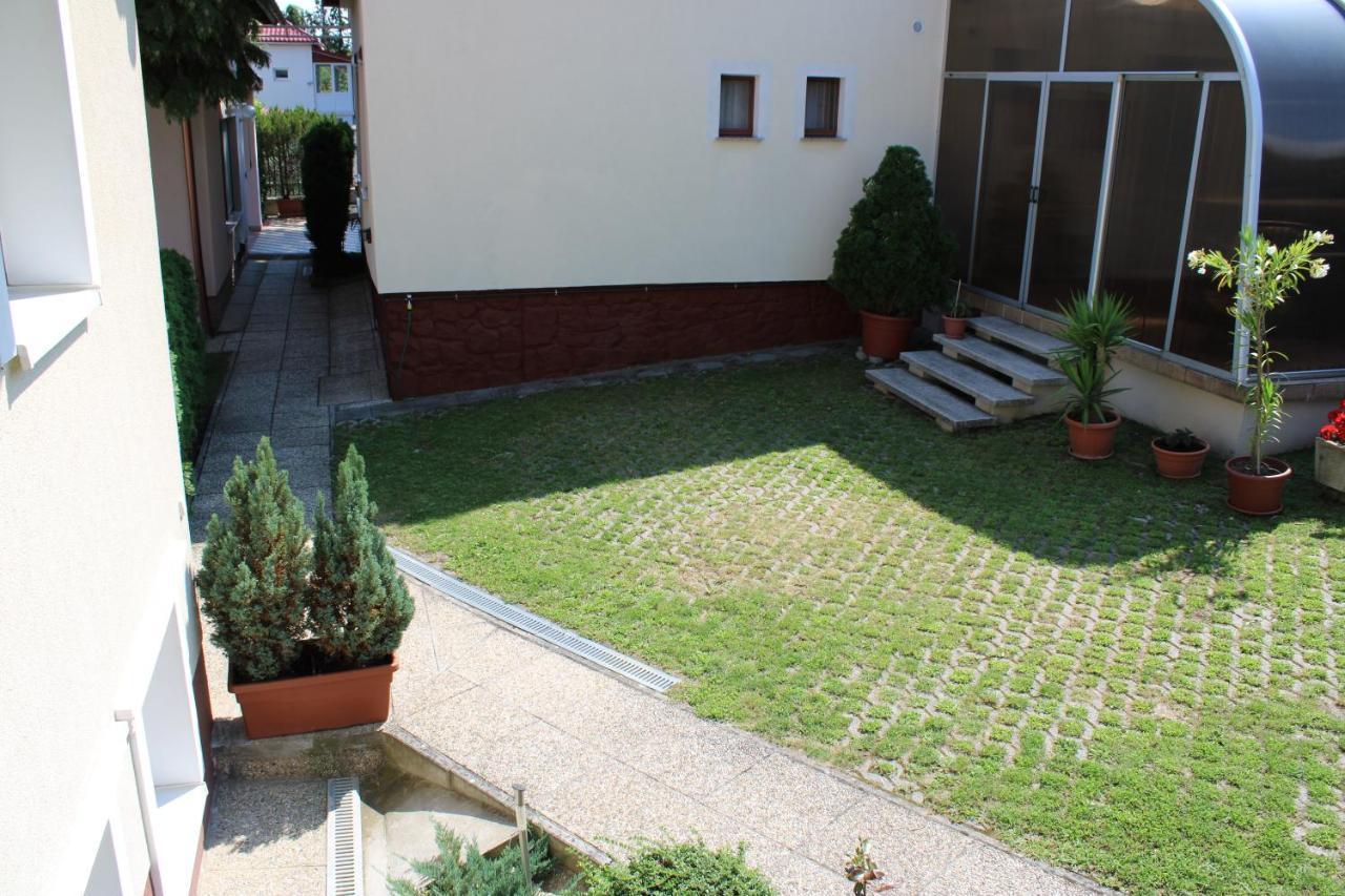 Erika Apartmanhazak Heviz Ngoại thất bức ảnh
